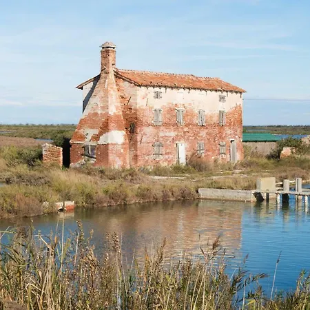 La Brigata Orange House Semesterbostad